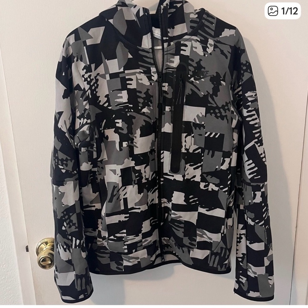 Nike Sportswear Tech Fleece Full Zip Hoodie in Digital Camo Men’s Small